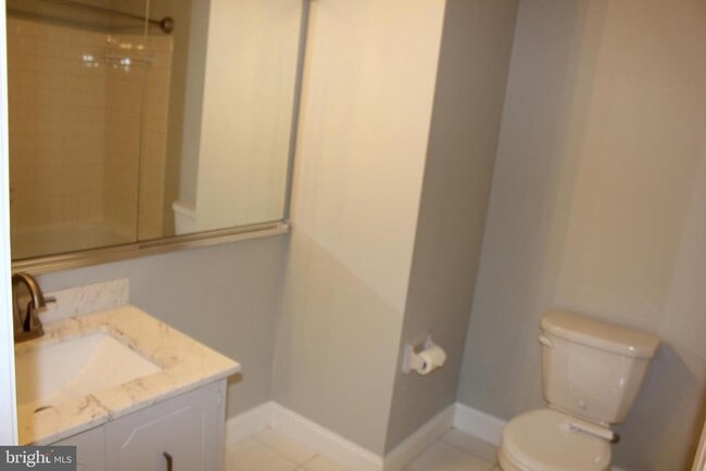 Building Photo - 252 Marble Ct