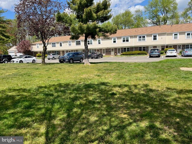 Building Photo - 1508 Silver Ct