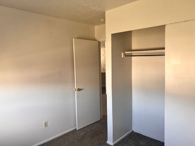 Building Photo - Charming 2 Bedroom, 1 Bathroom Home in Central Cedar City