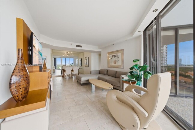 Building Photo - 3610 Yacht Club Dr