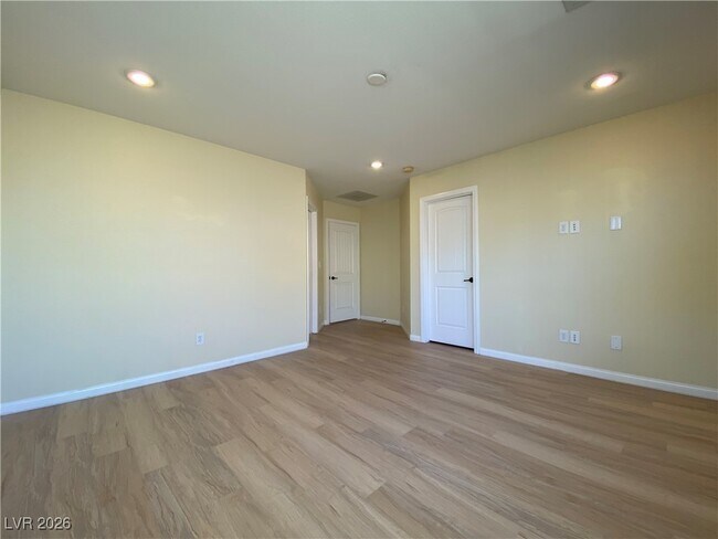 Building Photo - 11046 Fort Bowie St