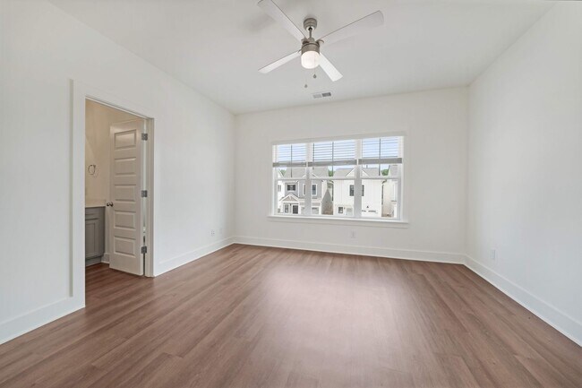 Building Photo - 232 Huntley Knl Pl