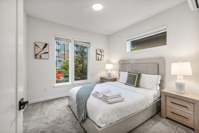 Building Photo - 5201 Brooklyn Ave NE