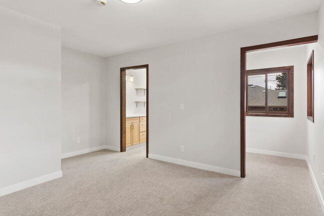 Building Photo - 4210 Balsam St