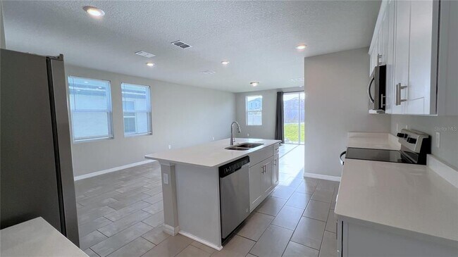 Building Photo - 3253 Bella Vista Dr