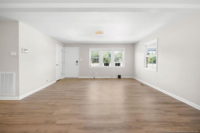 Building Photo - 4066 Hummingbird Pl