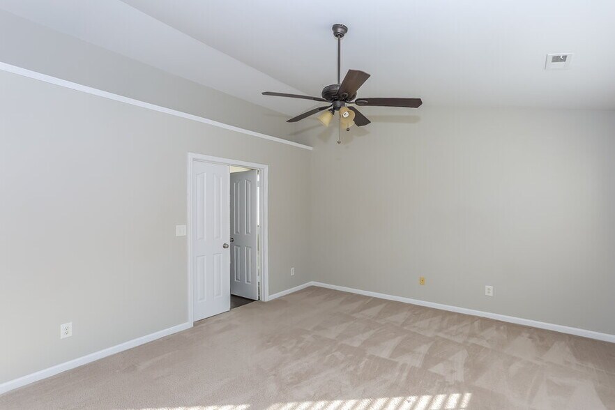 Building Photo - 12910 Rothe House Rd