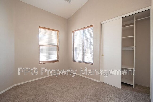 Building Photo - 14028 N 150th Ln