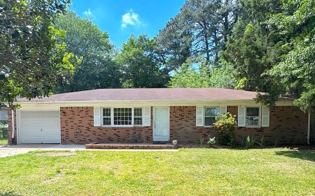 Building Photo - COME MEET YOUR NEW HOME!!!