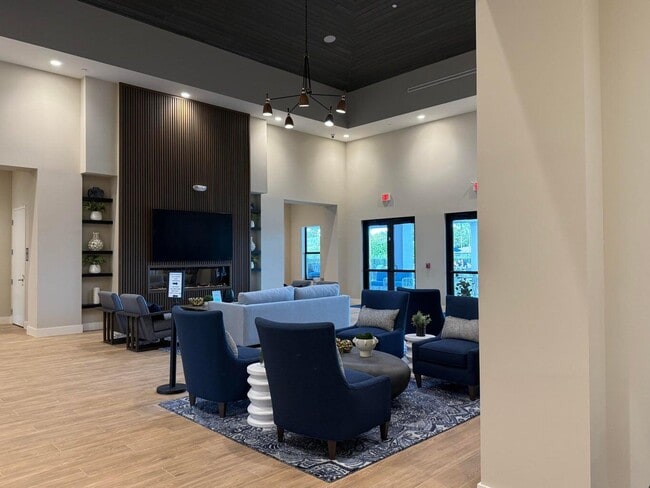 Building Photo - 5759 Phoenix Palm Ct