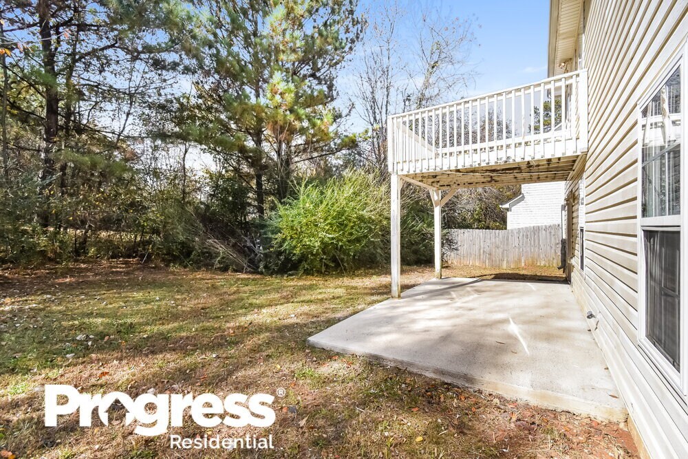 Building Photo - 145 S Barbara Ln