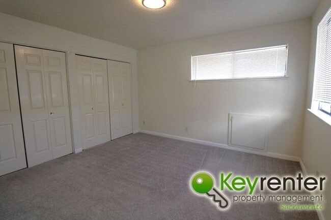 Building Photo - 8021 Sawgrass Cir