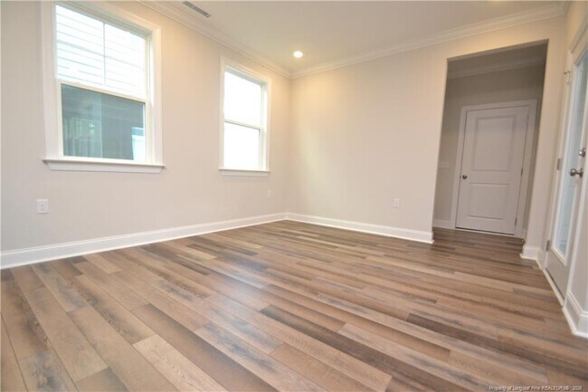 Building Photo - 421 Canyon Spring Trl