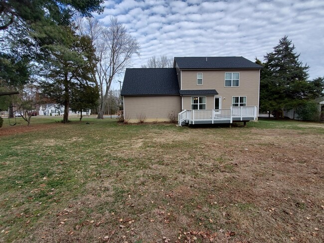 Building Photo - 10510 Woodland Dr