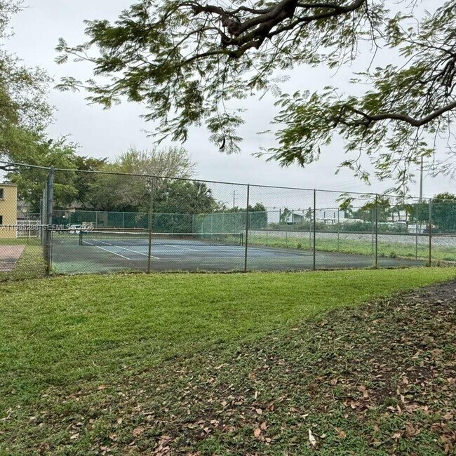 Building Photo - 1125 S Flagler Ave