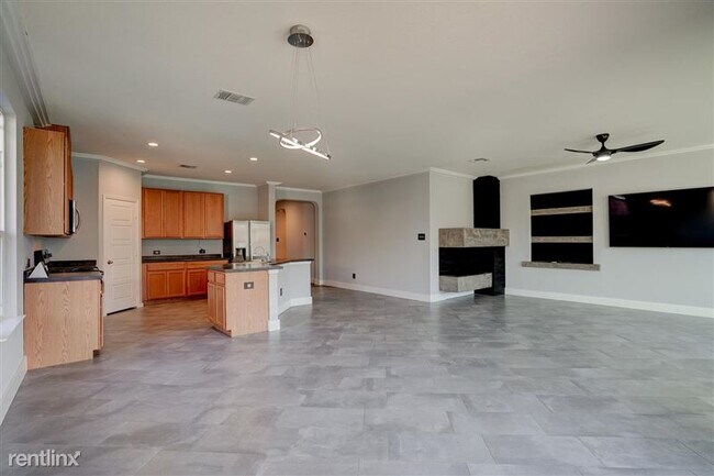 Building Photo - 230 Telluride Dr