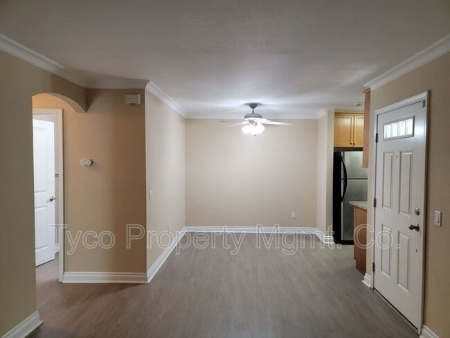 Building Photo - 1423 Graves Ave