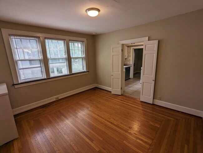 Building Photo - 1307 Paxton Ave