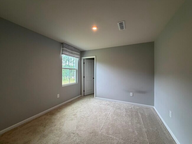 Building Photo - 205 Tormore Dr