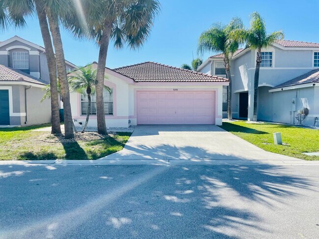 Building Photo - 7093 Middlebury Dr