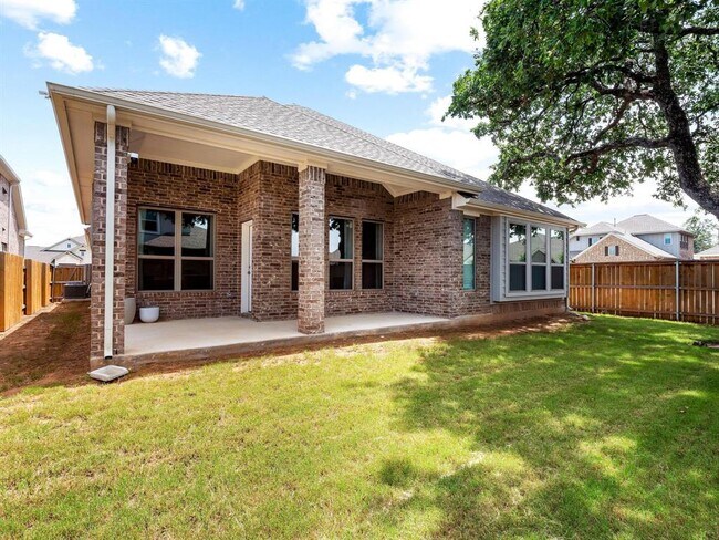 Building Photo - 2209 Santa Isabella Dr