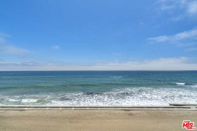 Building Photo - 11928 S Beach Club Way