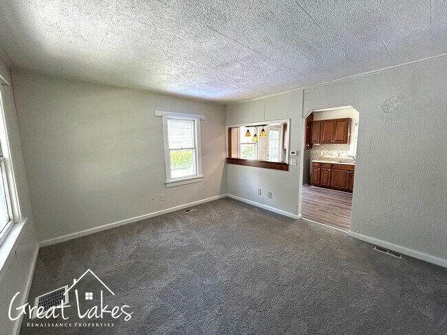 Building Photo - 24601 Tallman Ave