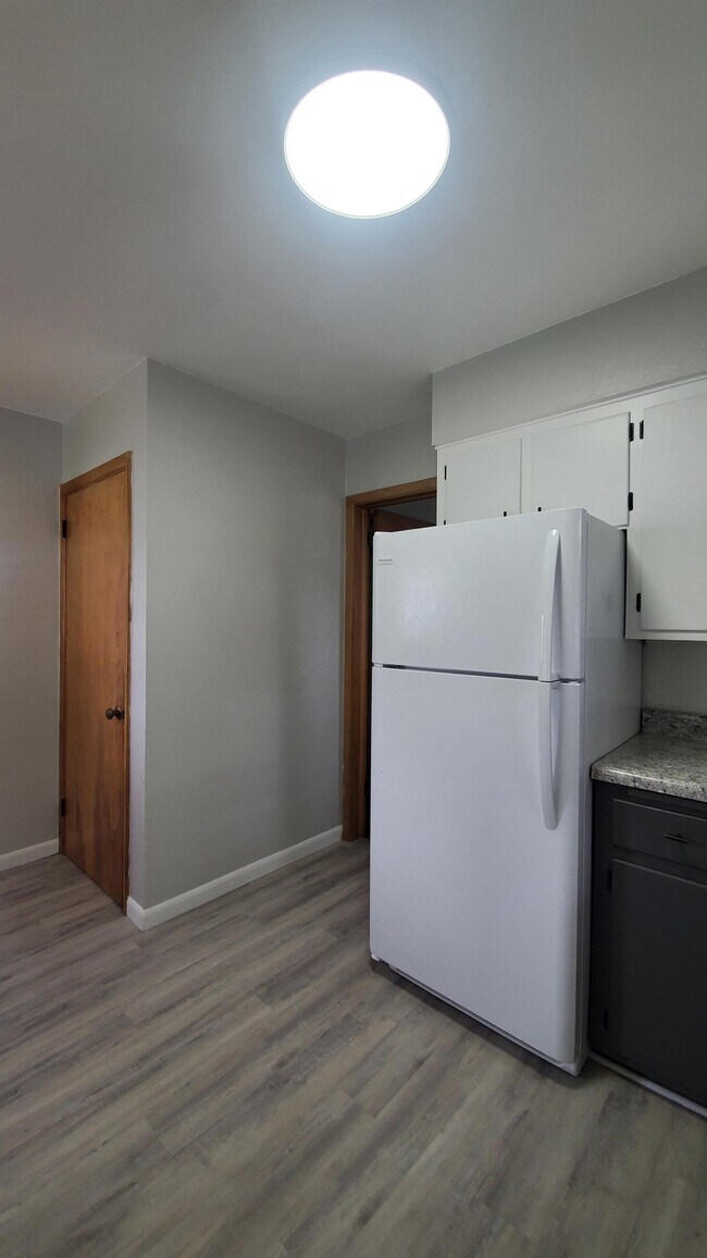 Building Photo - 3339 Henderson Ave SE