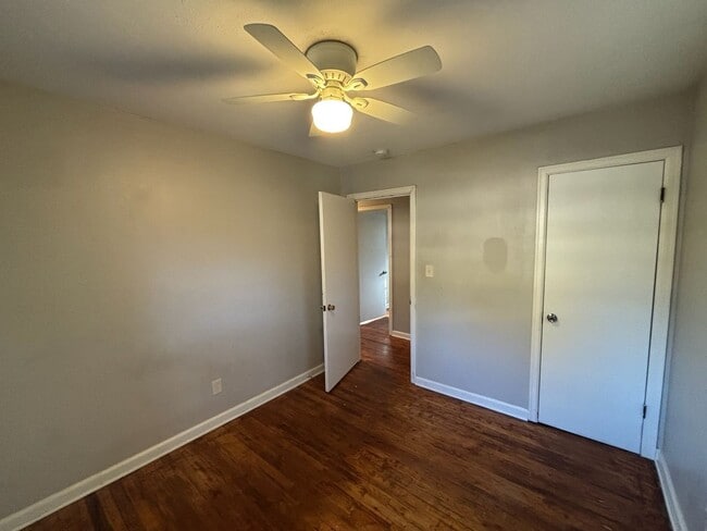 Building Photo - Vintage Charm Meets Modern Convenience