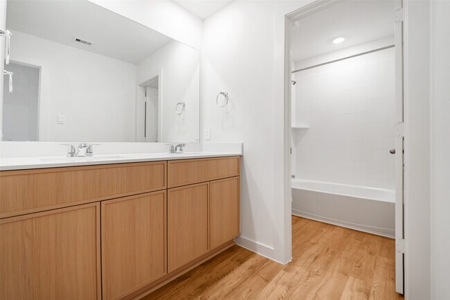 Building Photo - 3511 Shearwater St