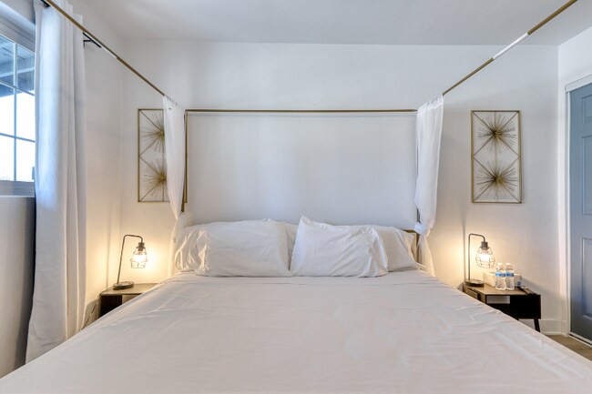 Building Photo - 1212 S 7th St