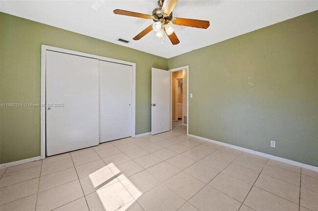 Building Photo - 2433 NW 9th Terrace