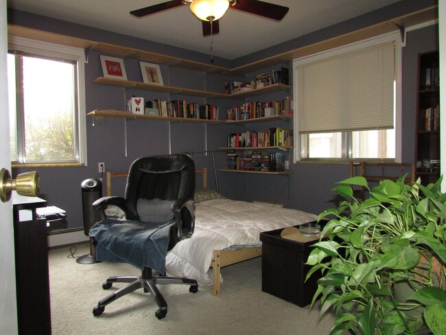 Building Photo - 1309 Kirkwood Dr