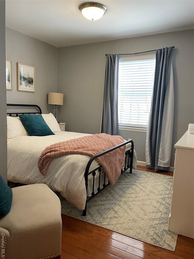 Building Photo - 18 Hawkins St