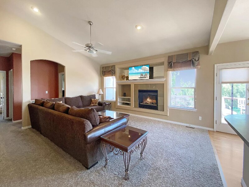 Building Photo - 12063 W 83rd Ln