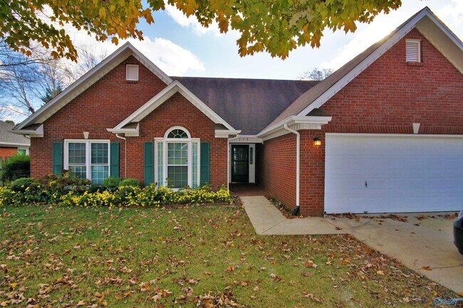 Primary Photo - 115 Markum Ln