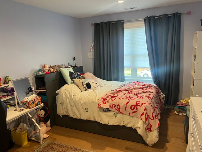 Building Photo - 111-113 Lincoln Ave