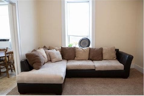 Building Photo - 401 2nd St E