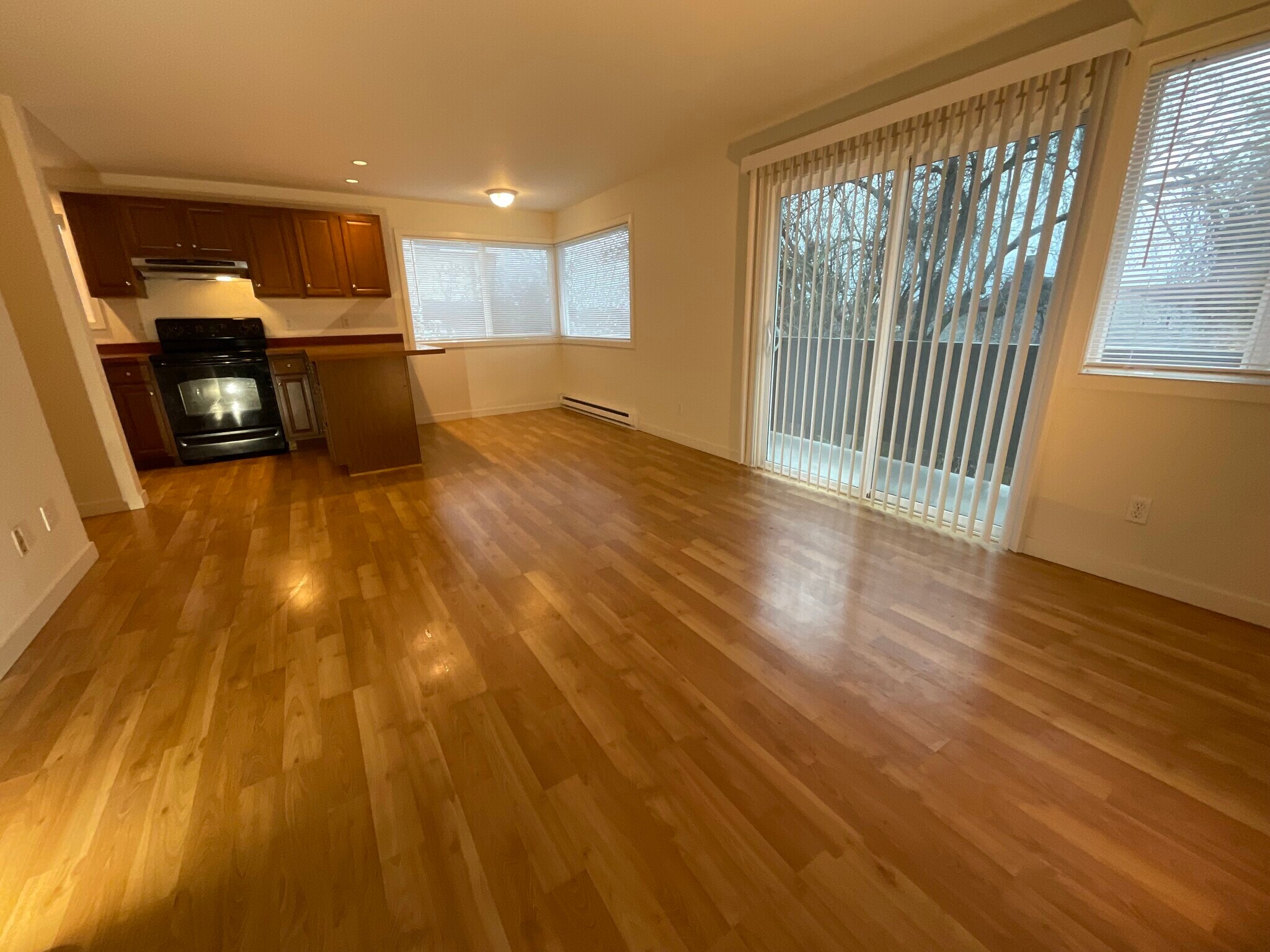 Building Photo - 935 N 85th St