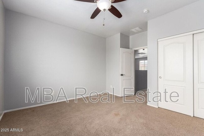 Building Photo - 42511 W Cheyenne Dr
