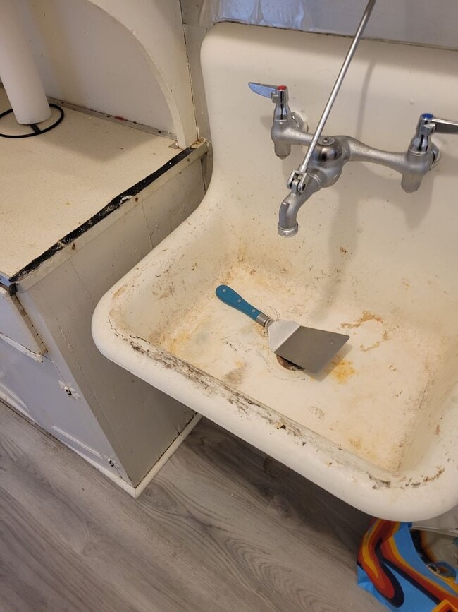 Building Photo - 2216 Merner Ave