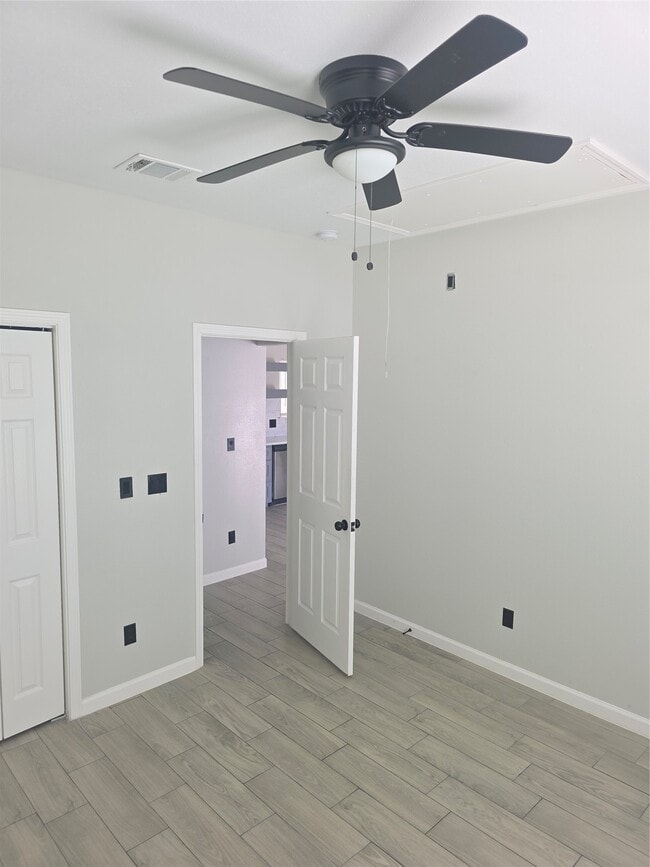 Building Photo - 3221 Ennis St