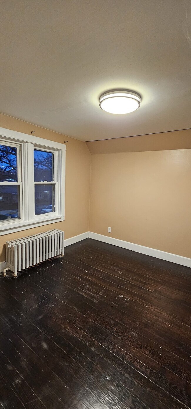 Building Photo - 10544 S Avenue F