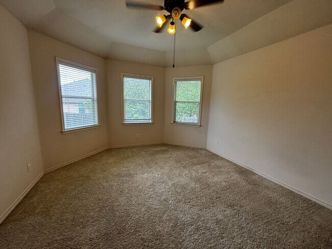 Building Photo - Charming 3 Bed, 2 Bath Home | 2,166 Sq Ft ...