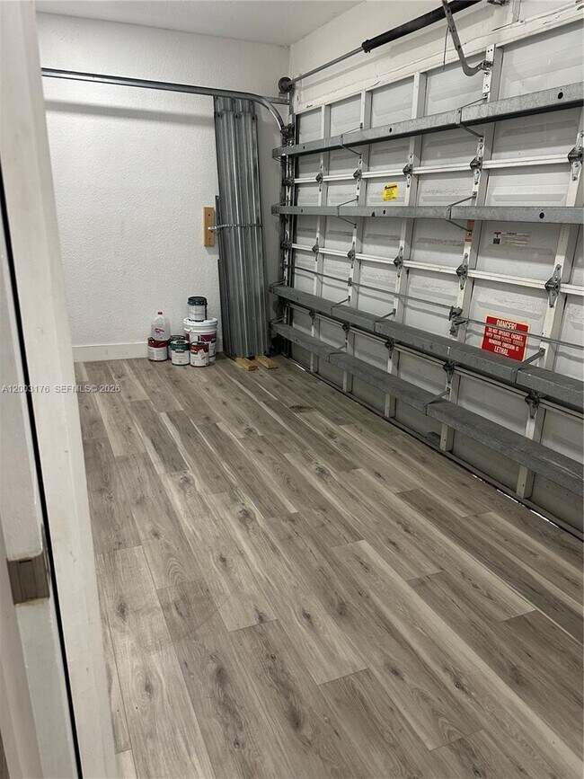 Building Photo - 15981 SW 54th Terrace