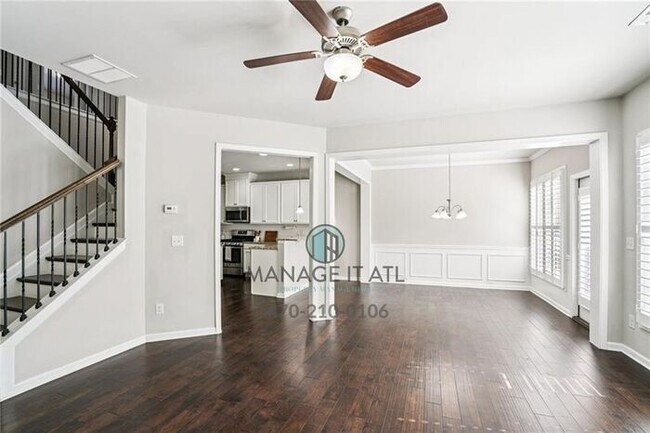 Building Photo - Move-in-ready 3 bedroom townhome in Duluth
