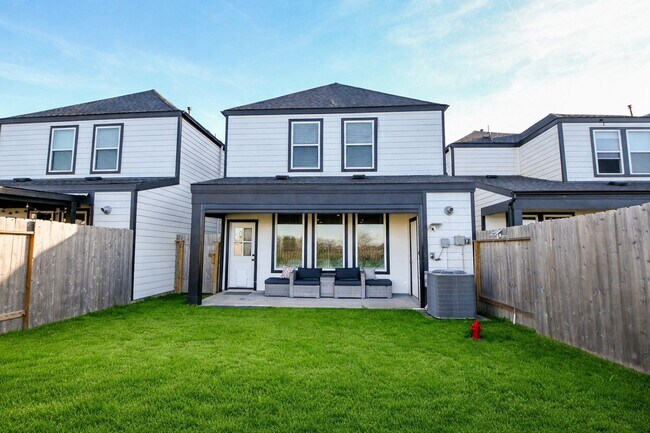 Building Photo - 2917 Skyline Mesa Dr