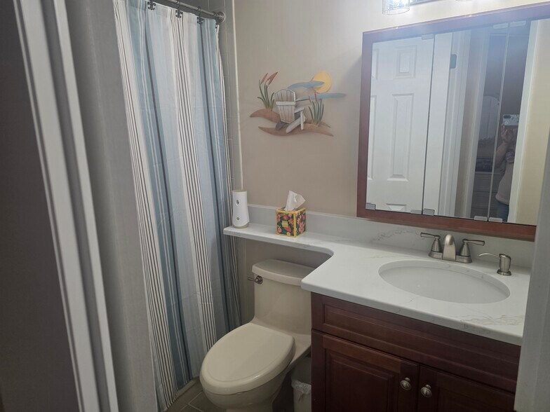 2nd Bathroom with Tub - 113 Golden Eye Dr