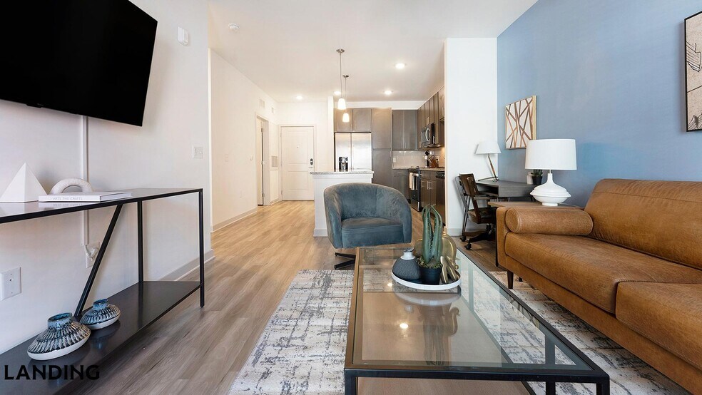 Building Photo - 6000 Front St