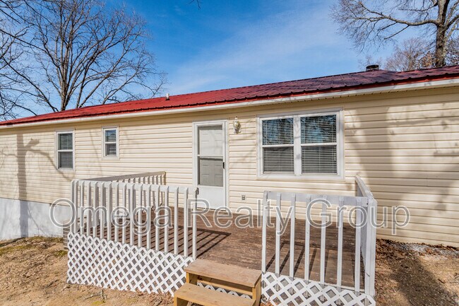 Building Photo - 1031 Oak Blvd